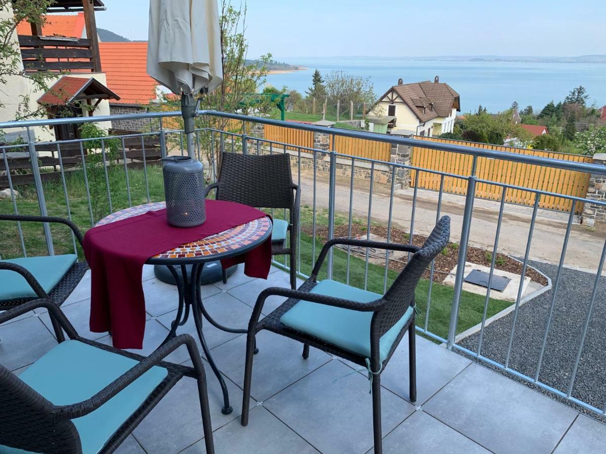 Riza villa Badacsonytomaj Exteriör bild